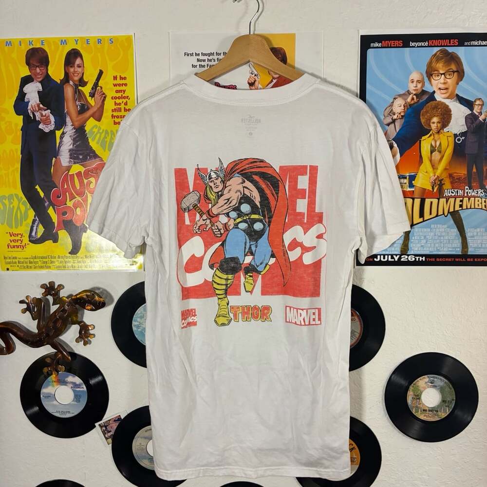 Hollister Marvel Comics Thor White Graphic T-Shirt Small Relaxed Fit